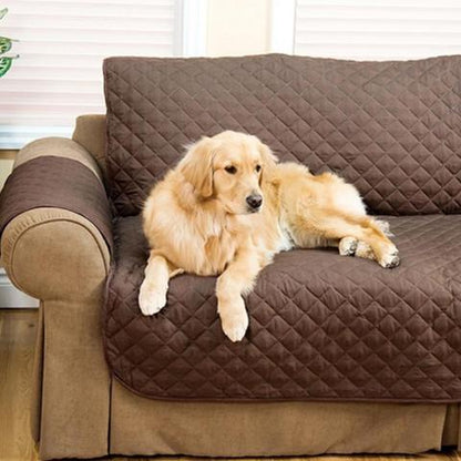 Our sofa cover is the perfect solution to preserve the beauty and comfort of your sofa. Made from durable materials and designed with comfort in mind, this furniture protector is an indispensable addition to your home.