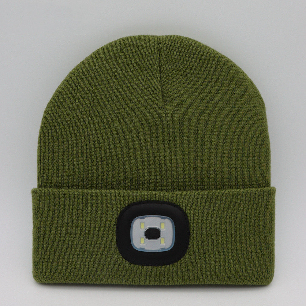 Knitted Wool Beanie with Built-in LED Light – For Warmth and Safety in the Dark!